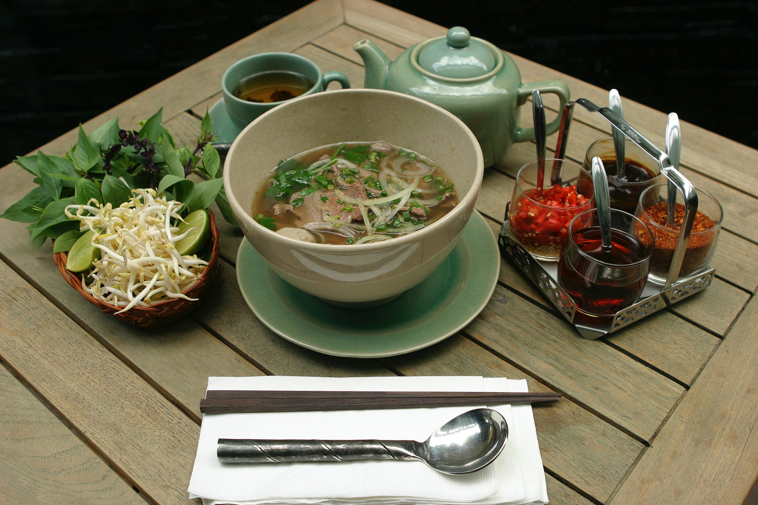 pho-minh-DeliverMore